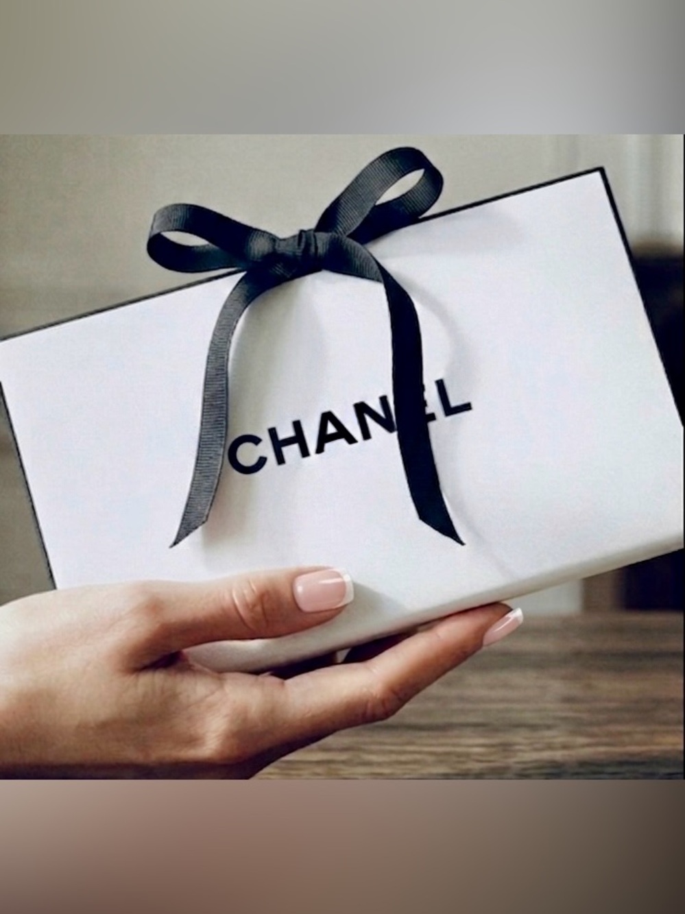 CHANEL White Gift Bag with Black Tie Ribbon UNISEX NWOT